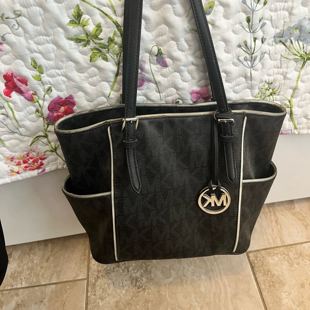 Used Michael Kors shoulder bag